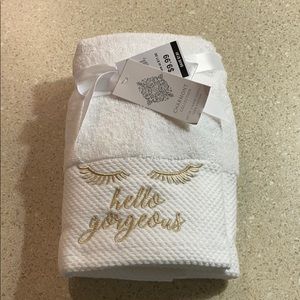 Charmont Collection Hello Gorgeous Hand Towels
